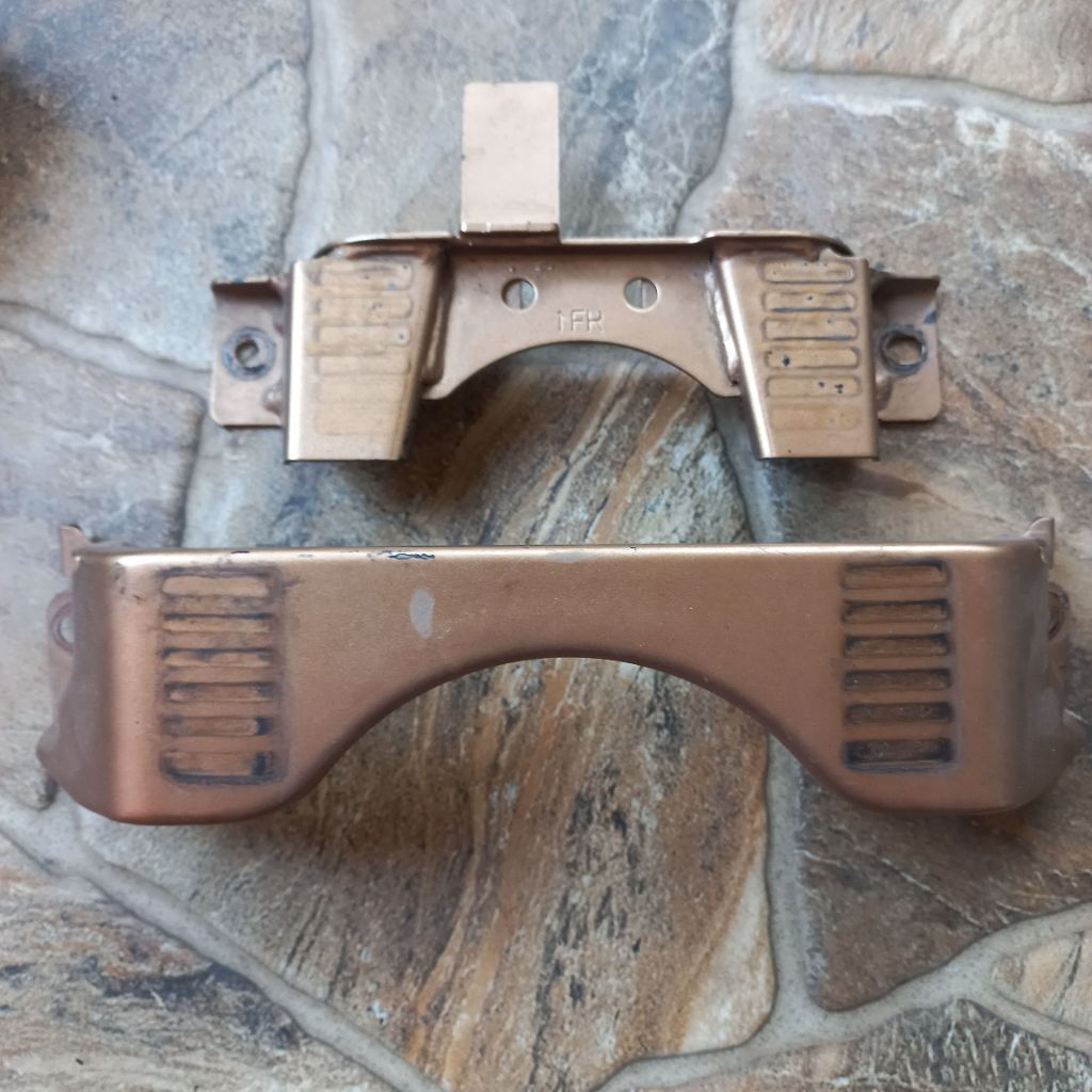 besi breket penahan aki dan tangki satria Fu injeksi