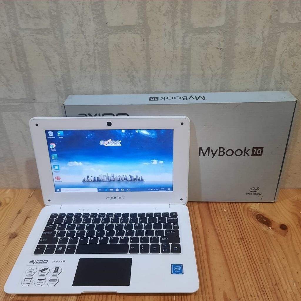 For sale .. NoteBook Murah Axioo Mybook 10+ intel Celeron N3350 Ram 3Gb HDD 500Gb Os. Windows 10 Ful