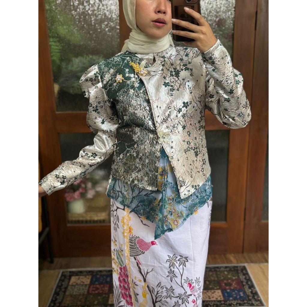 Beachylooks exclusive Atasan Kebaya Dinira Janggan kondangan outfit lamaran simple elegant