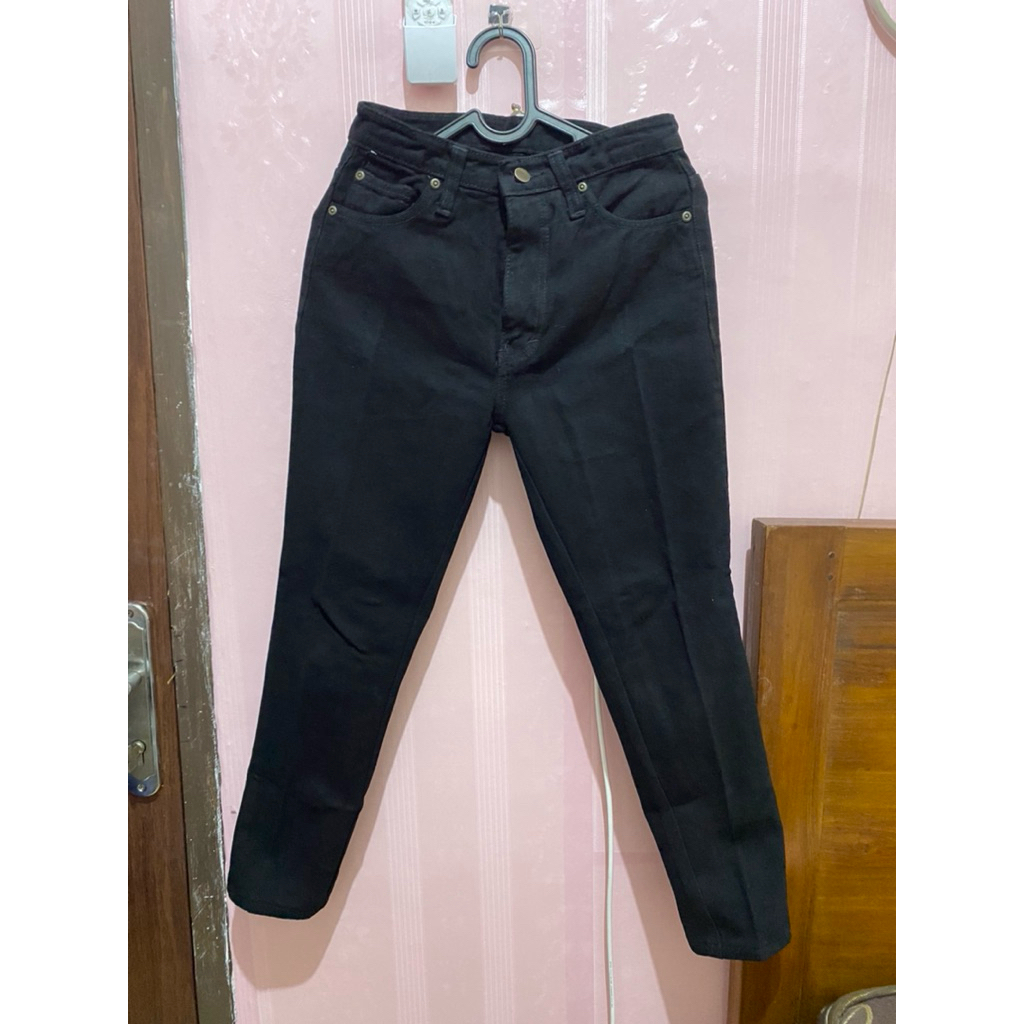 Celana jeans merk escrote (baru)