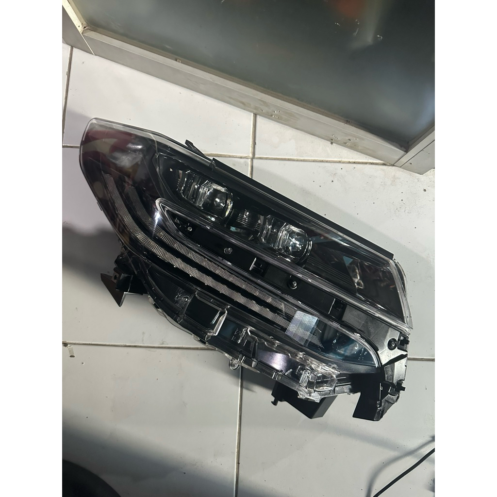 headlamp lampu depan toyota alphard