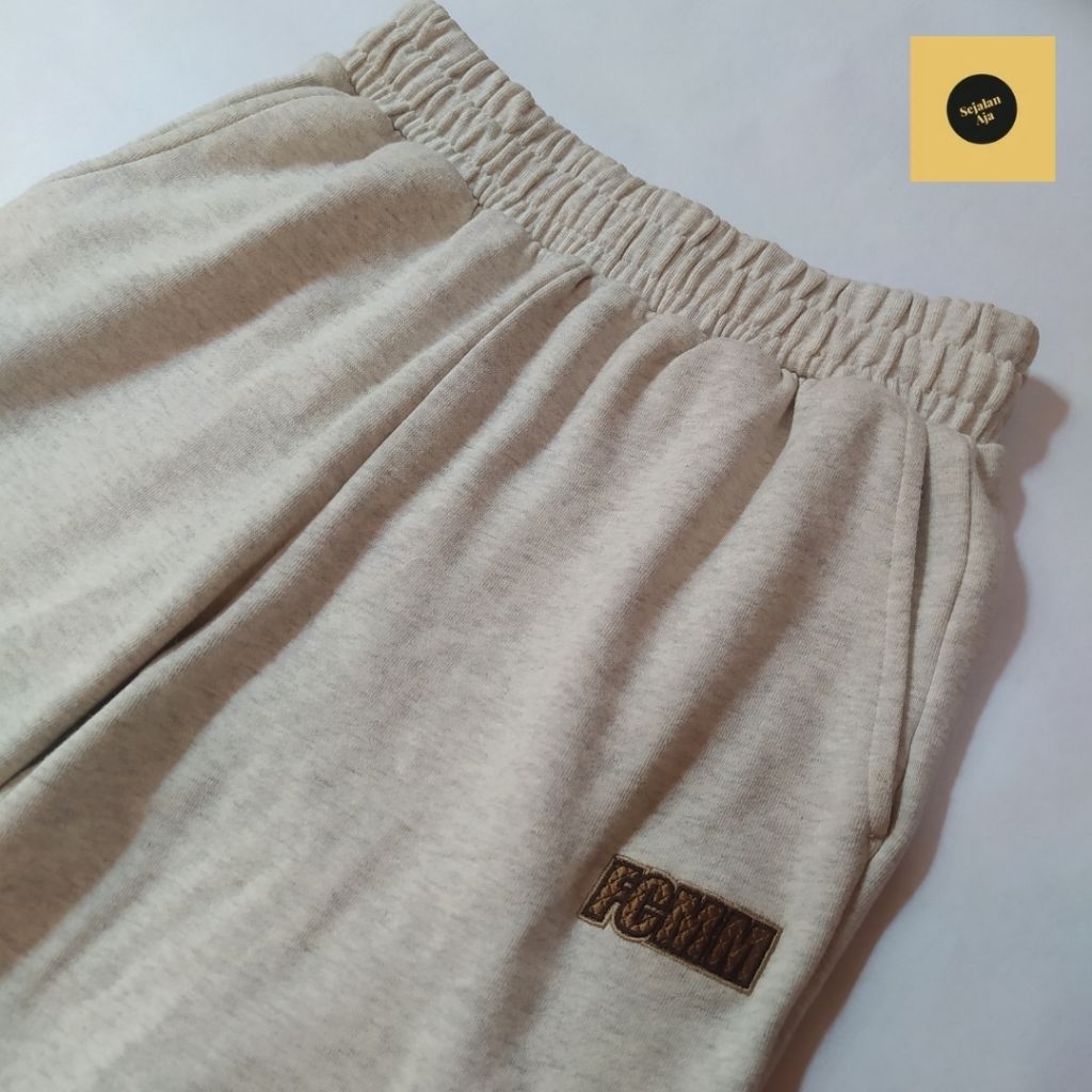CELANA PANJANG FCMM OBLIQUE GLAMPING OUTPOCKET JOGGER PANTS PREMIUM OATMEAL UNISEX