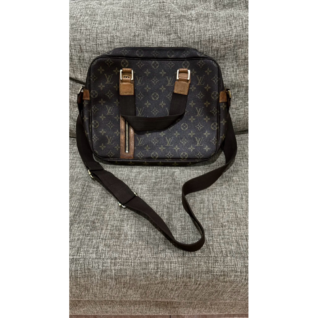 preloved tas kerja pria LV