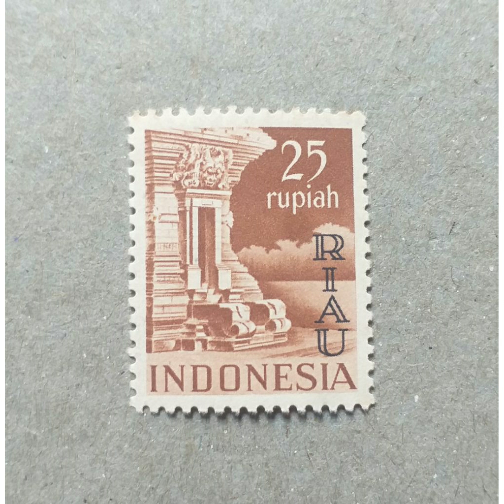 prangko candi dan bangunan 25rupiah (RIAU)
