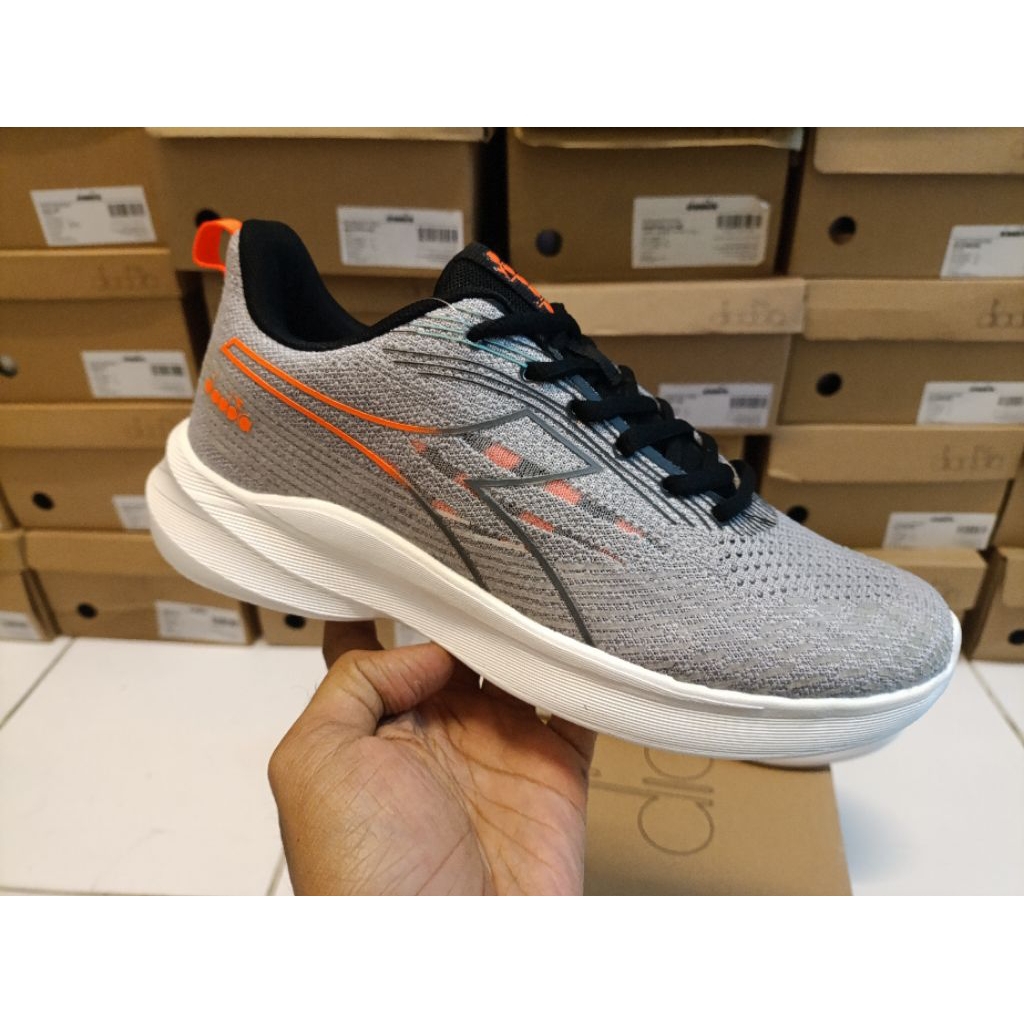 Diadora Magio Running/casual/Snakers /grey