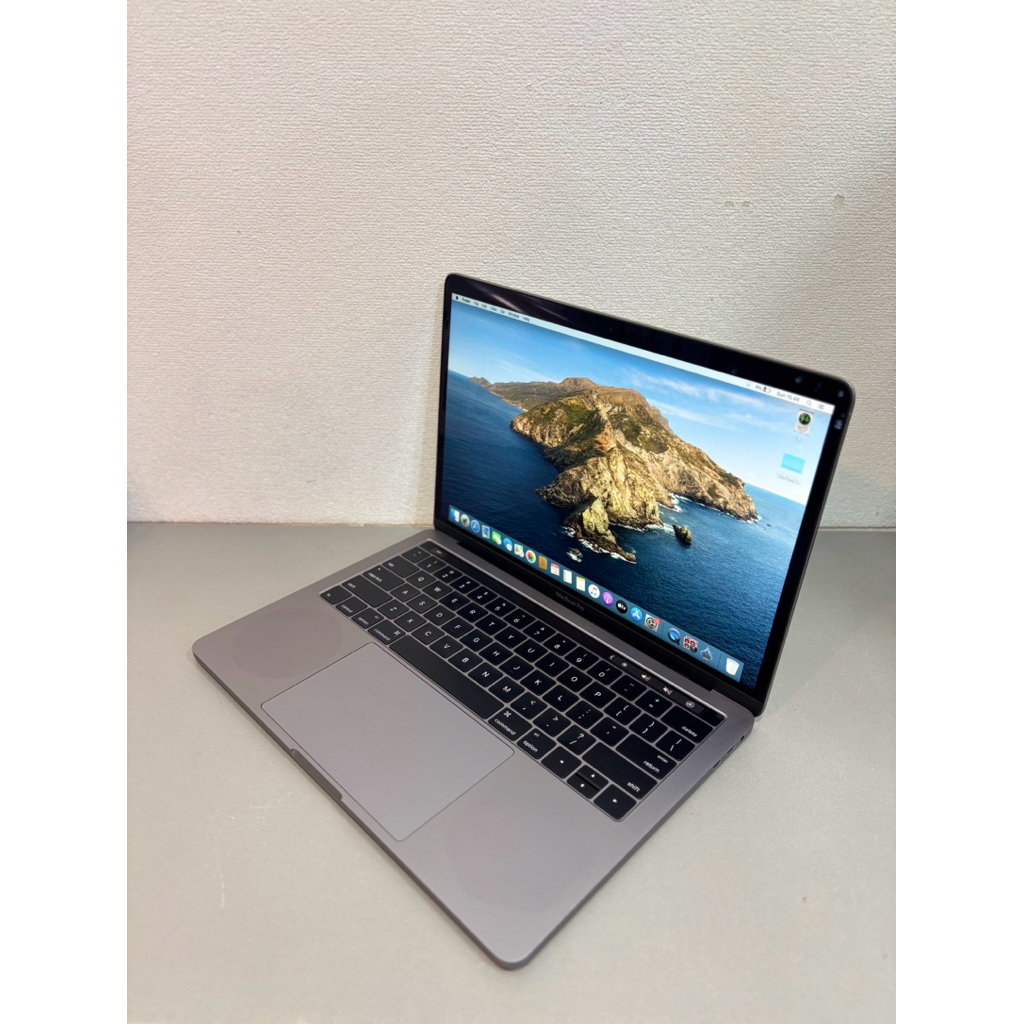 MACBOOK PRO RETINA 2017 TOUCHBAR 13 INCH CORE I5 SECOND  BERGARANSI ORIGINAL(MULUS)