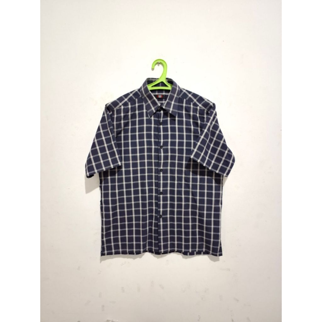 Kemeja pria lengan pendek kotak biru  GQ size L