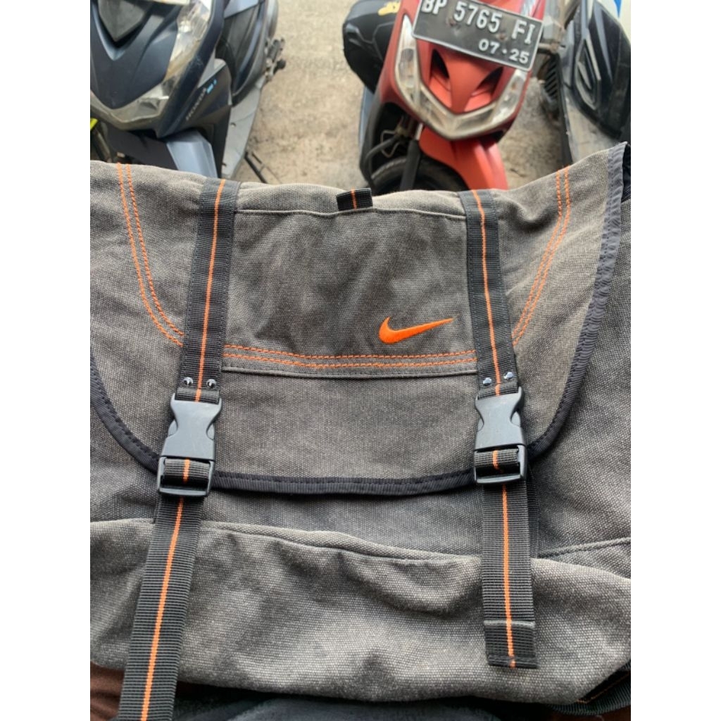 preloved second nike bag
