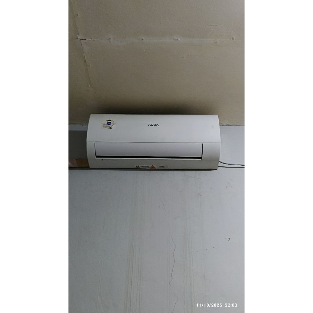 AC AQUA ½pk Second, bekas air conditioner