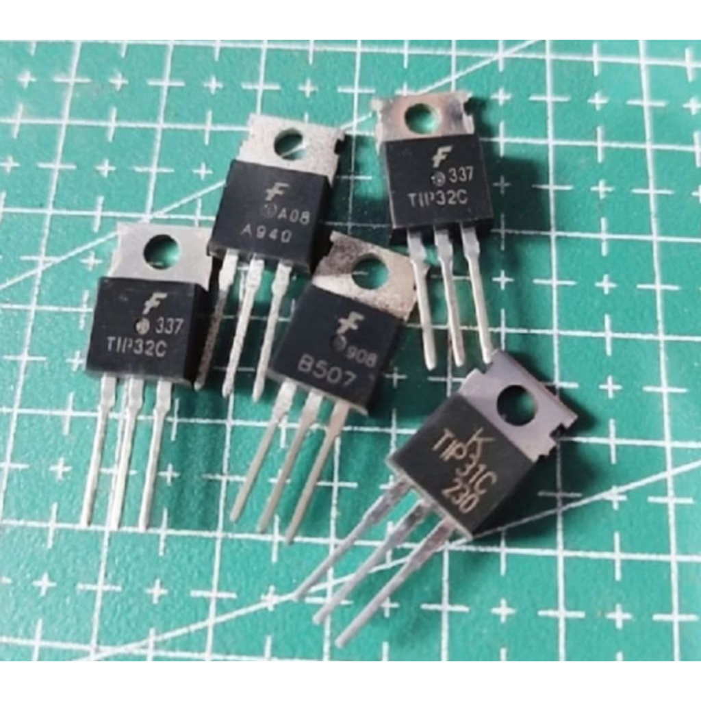 IC regulator tipe varian: TIP 31C/TIP32C/B507/A940