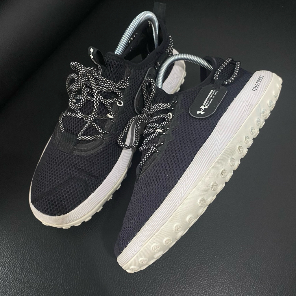 [Preloved] Sepatu Under Armour | Sz 41 | Black Detail lainnya di deskripsi
