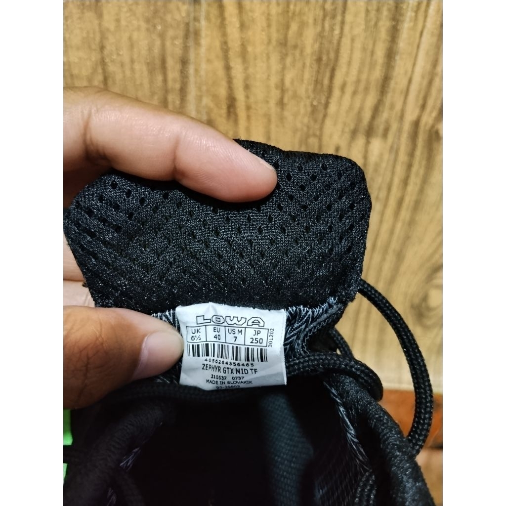 Sepatu Tactical Lowa tipe pendek