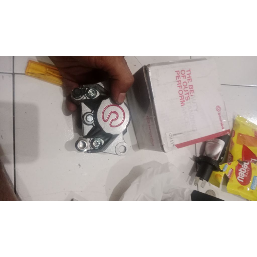 kaliper belakang brembo caliper belakang brembo vixion new ninja tanpa breket