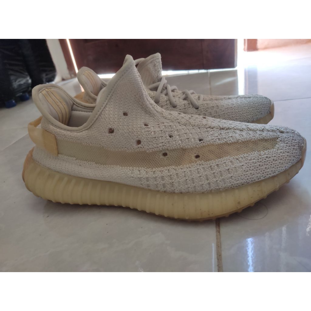 Yeezy Boost 350 V2