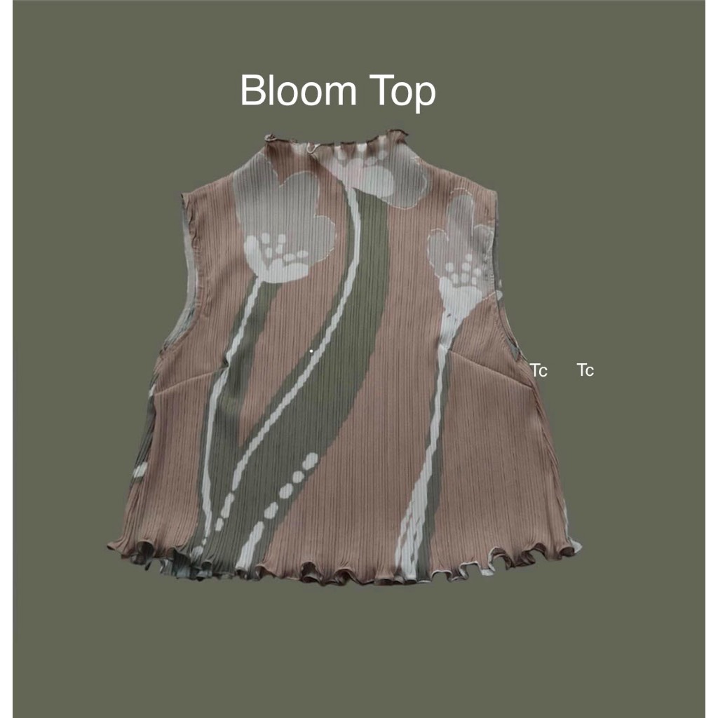 Pleatsssi Bloom Top
