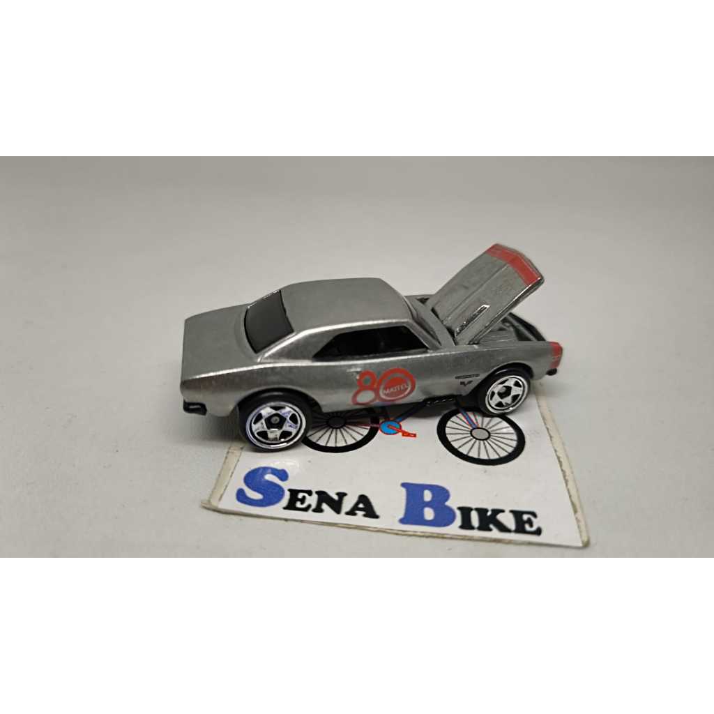 Hot Wheels 67 Camaro - - Zamac - Base Besi - Open Hood