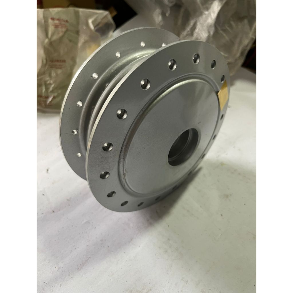 Tromol Depan Honda Karisma Original AHM 44601-KPH-900 Hub Roda Depan Honda Karisma