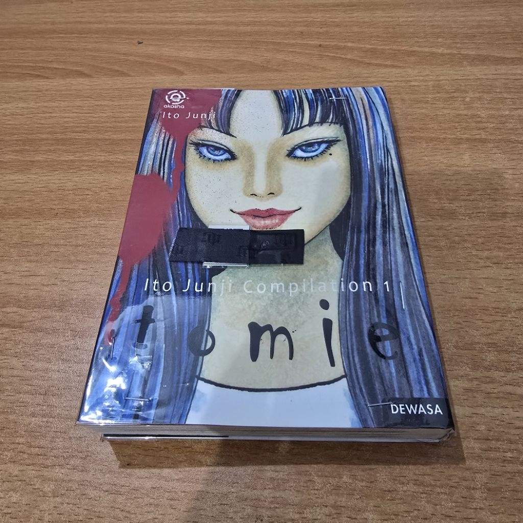 Komik Junji Ito Compilation 1 Tomie Preloved