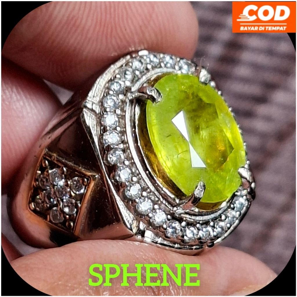 NATURAL SPHENE  A405