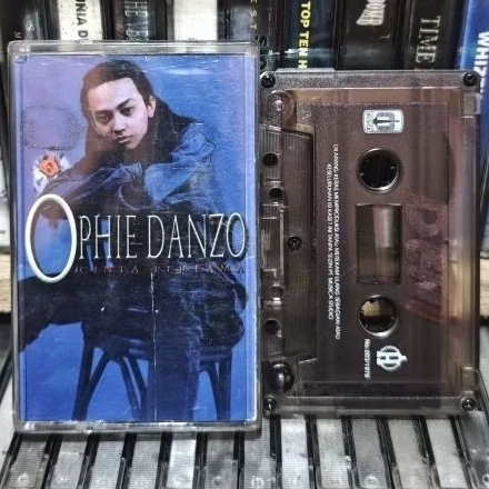 kaset pita OPHIE DANZO / CINTA PERTAMA