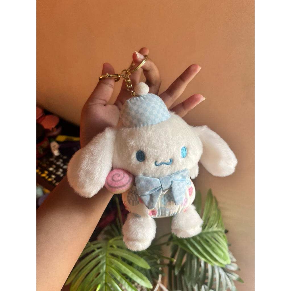 PRELOVED KEYCHAIN / BAG CHARM