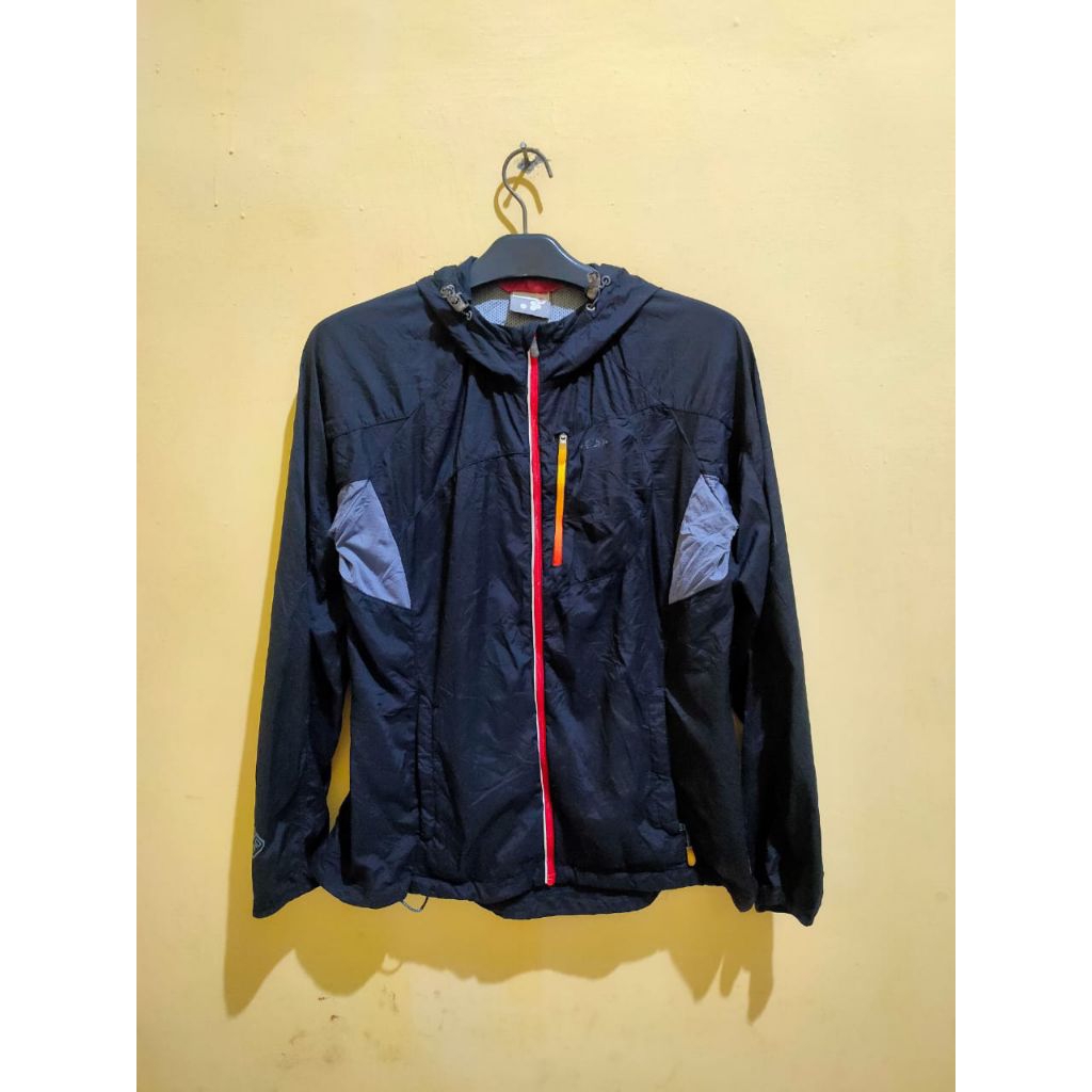JAKET PARASUT SALOMON