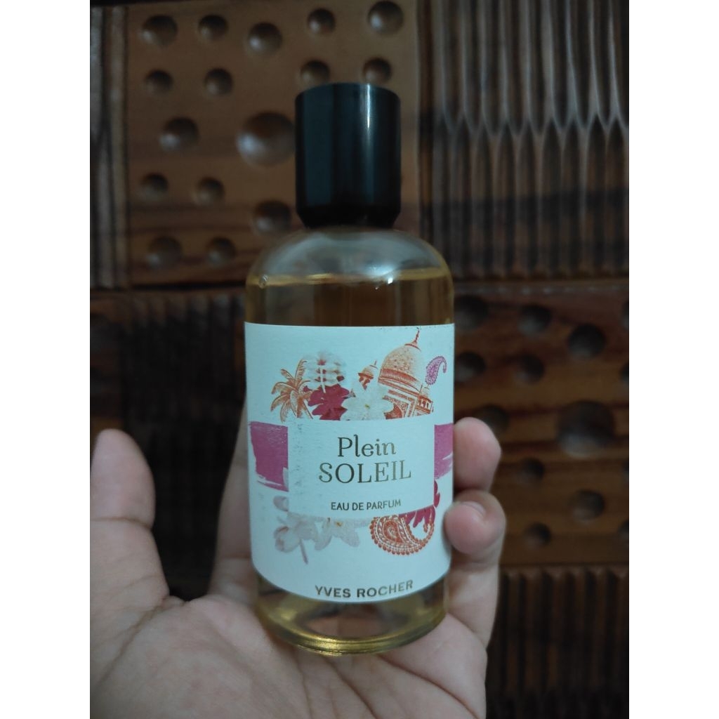 Preloved Yves Rocher Perfume (Parfum Plein Soleil)