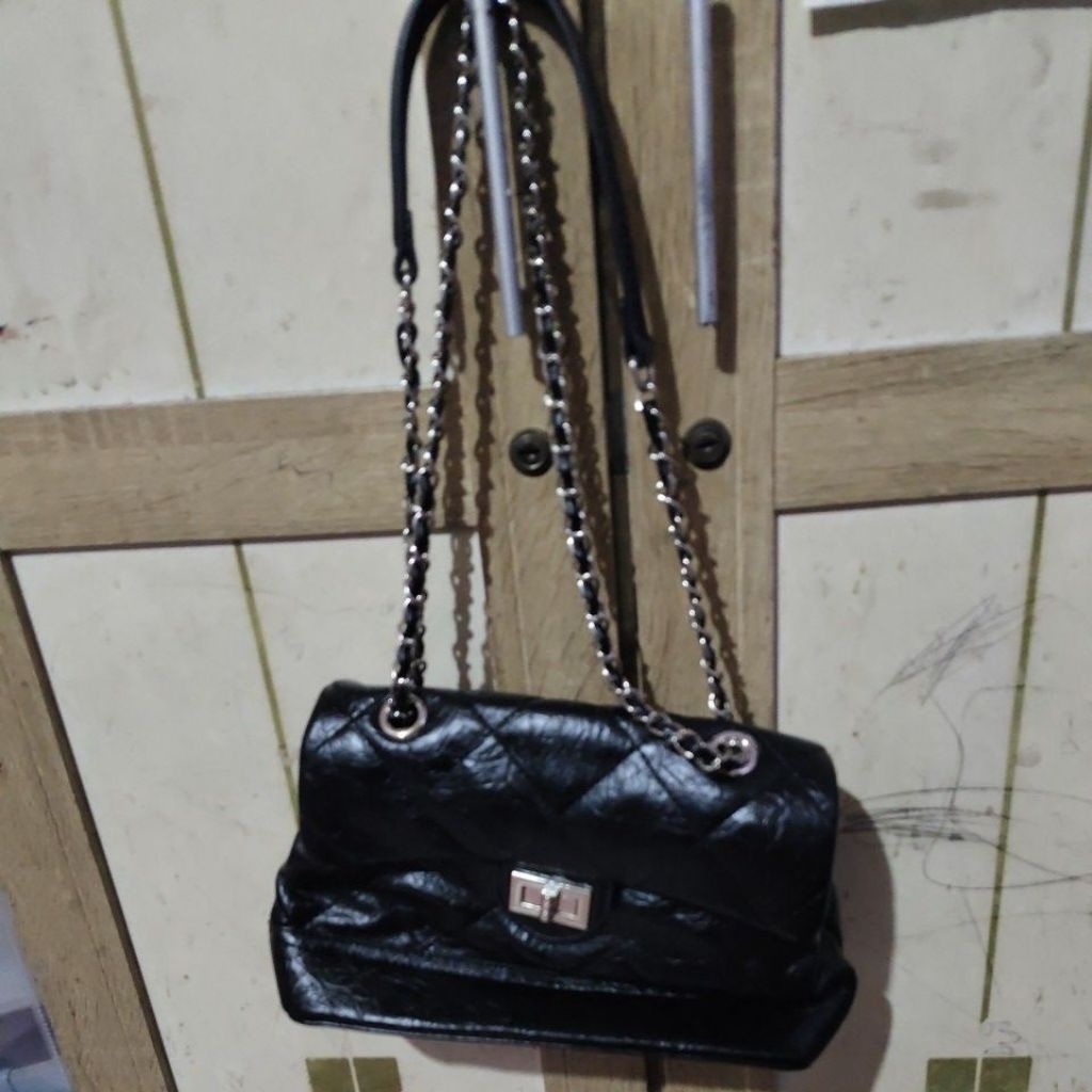 tas hitam preloved merk JH