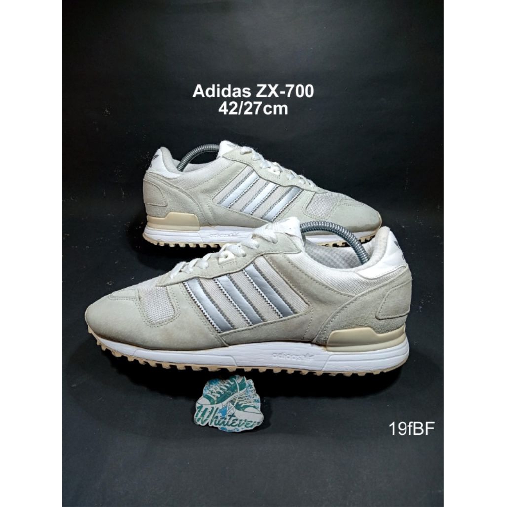 Sepatu second ZX.700