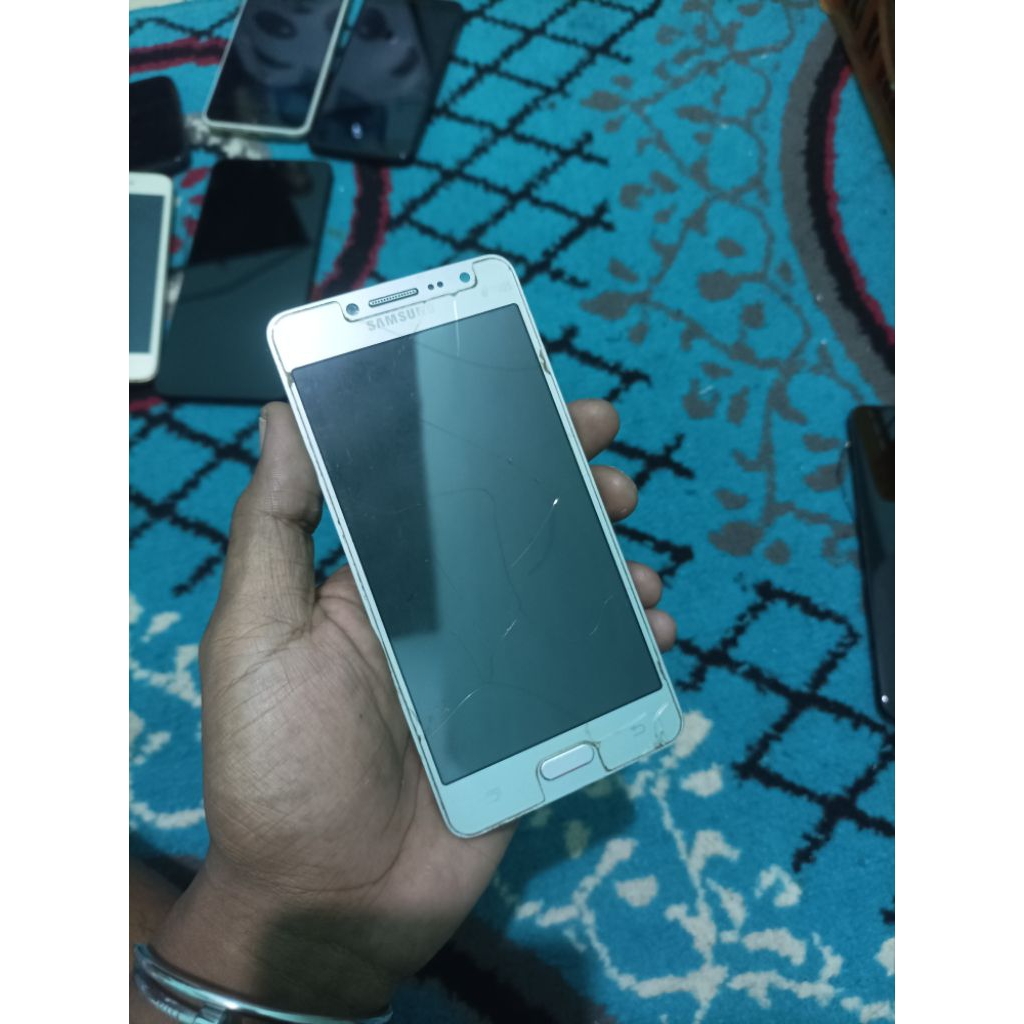 lcd copotan samsung J2prime