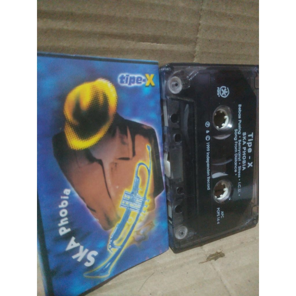 Kaset pita Tipe-X
