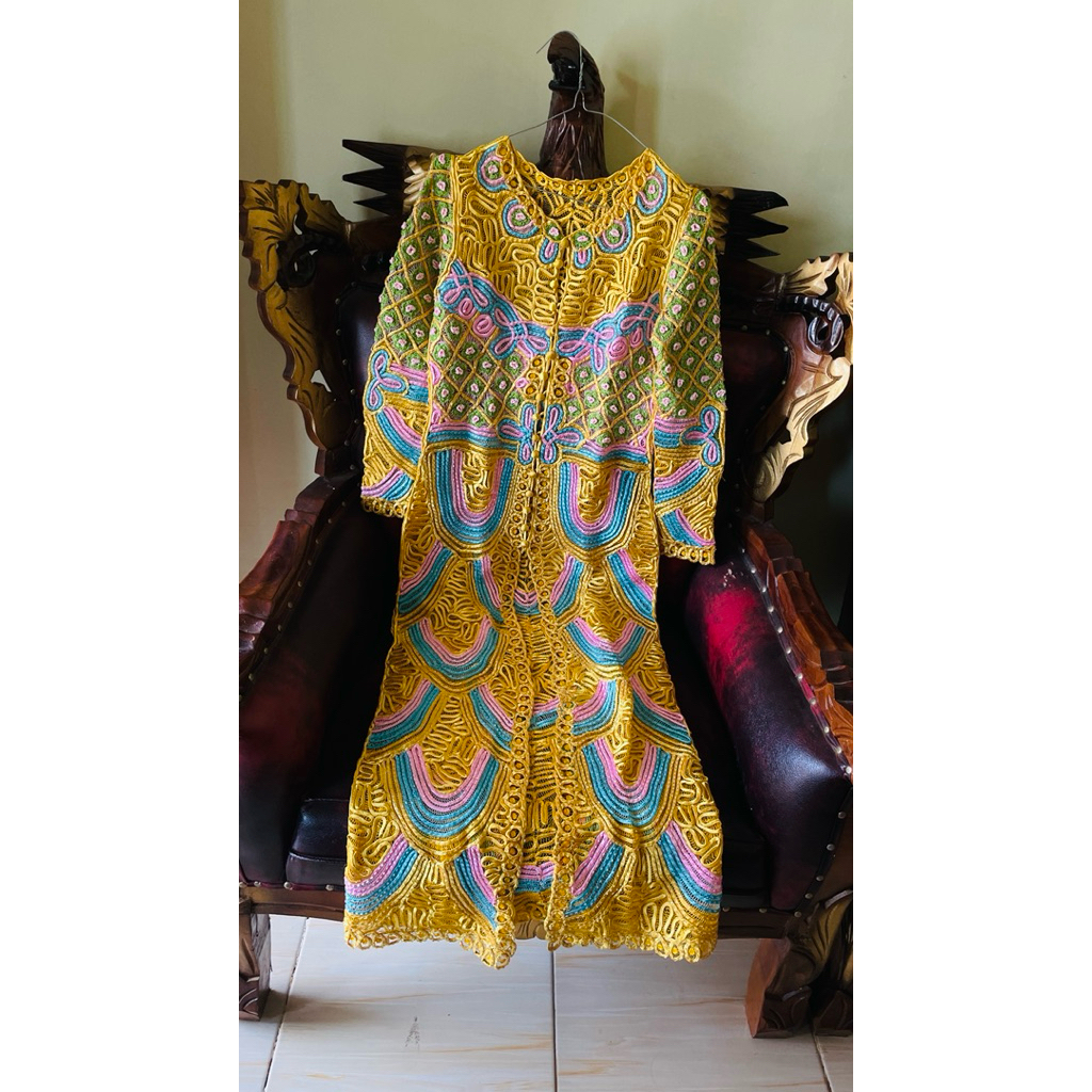 Baju sulam usus Lampung