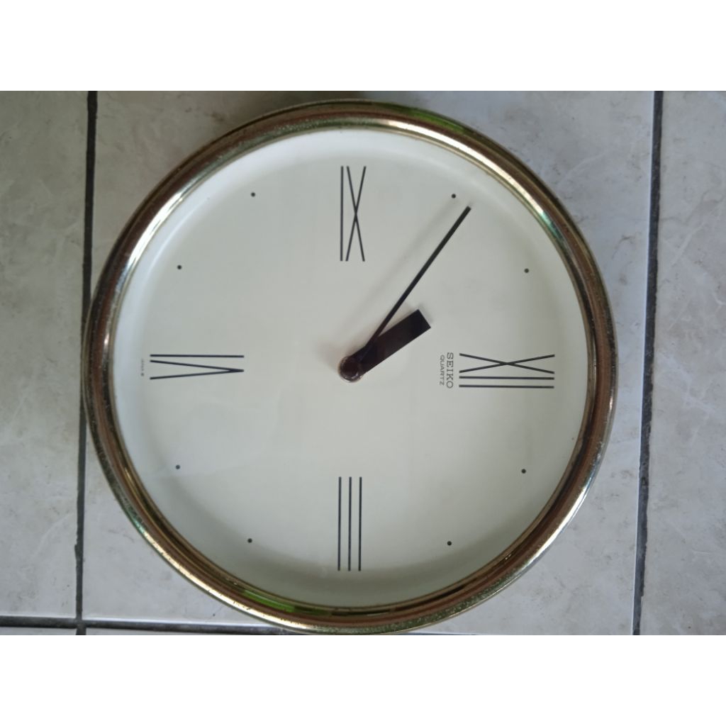jam dinding seiko original bekas normal