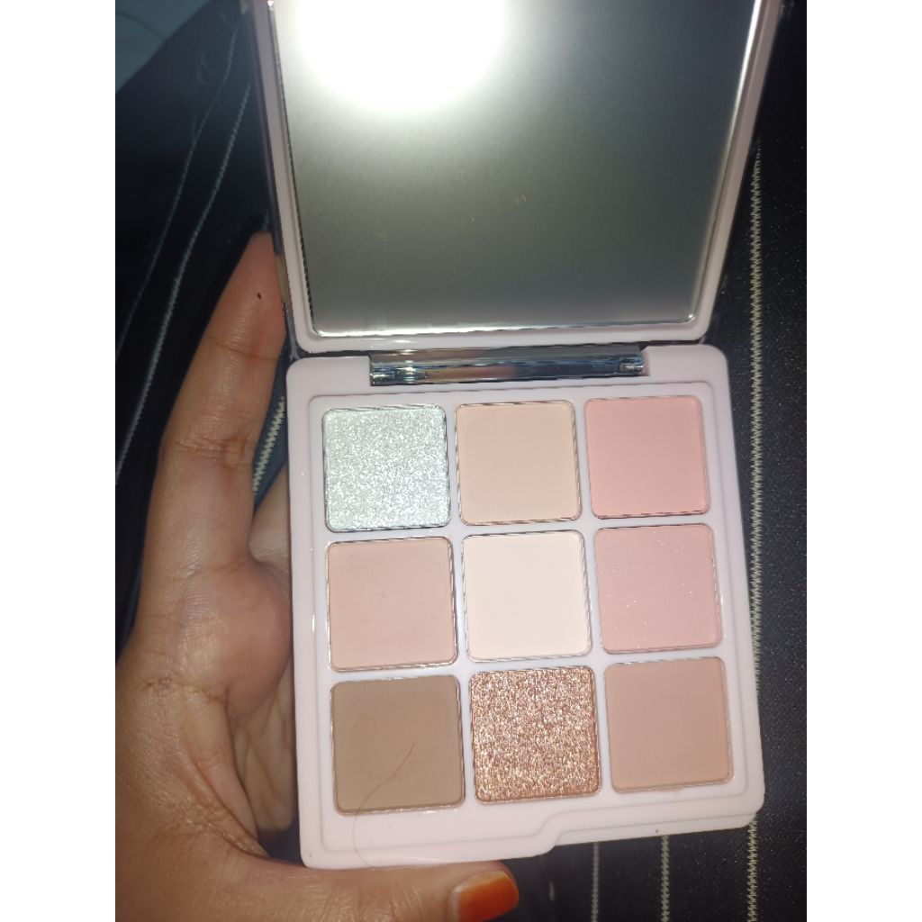 reveline eyeshadow