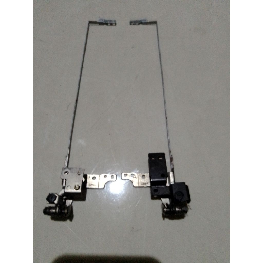 engsel Lenovo IP g400s/410s kokoh normal ori fabrikan