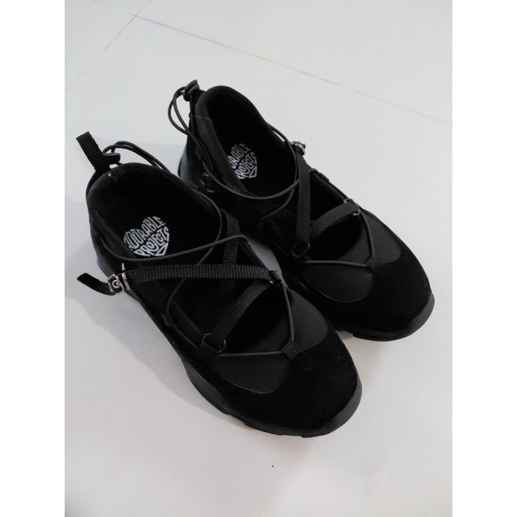 [PRELOVED] Adorable Projects Zeeva Sneakers Black