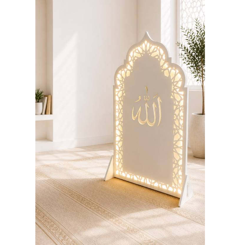 Dekorasi Standing Mihrab Arah Kiblat Allah | HUSNA