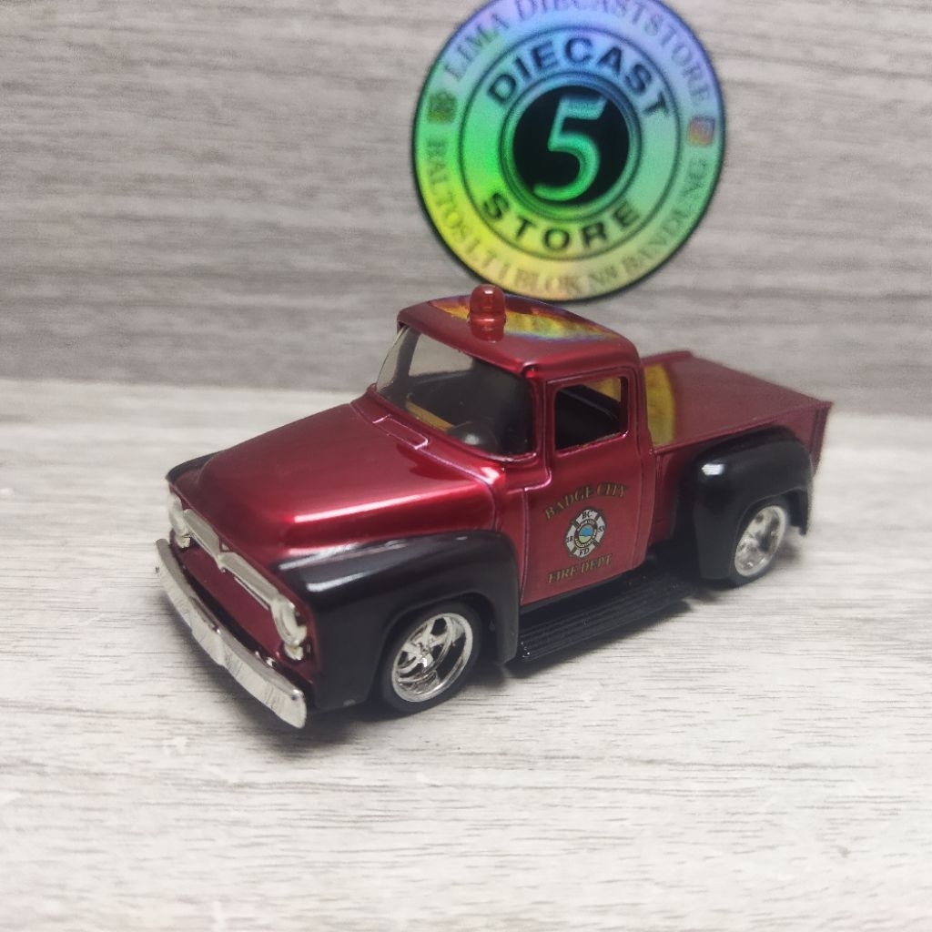 jada toys 1956 Ford F100 pick up fire departement