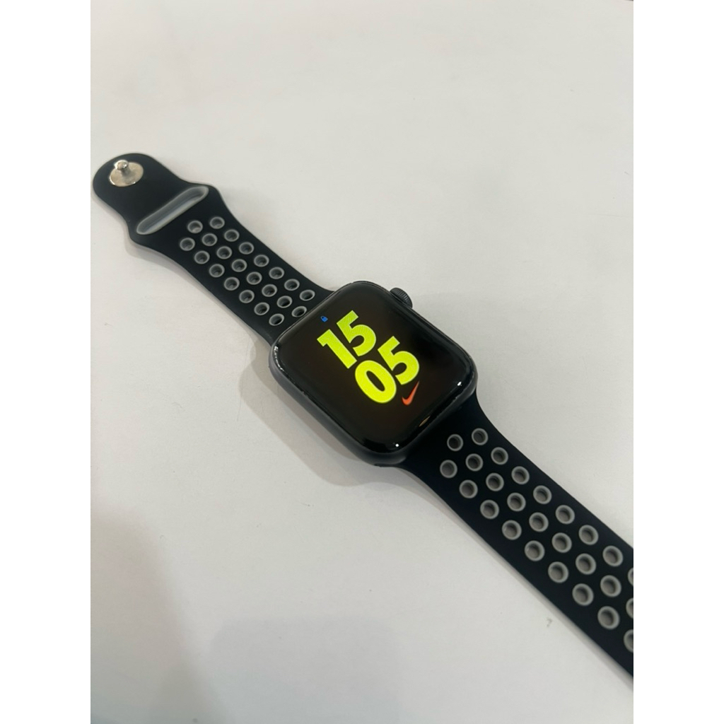 APPLE WATCH SERIES 4 44MM NIKE EDITION SECOND