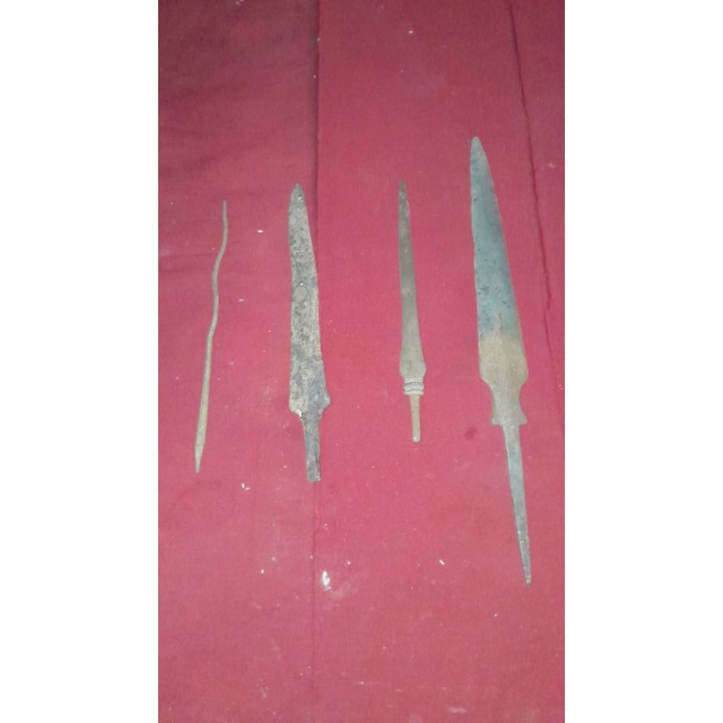 borongan pusaka tumbak temuan darat