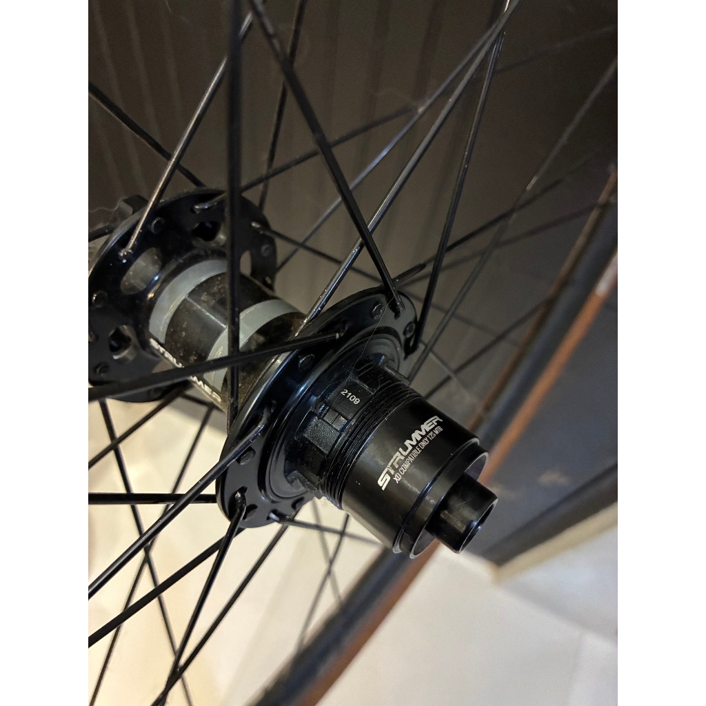 Strummer Hyper30 Wheelset + Strummer 350 Hub (SRAM XD) + Panaracer GravelKing SK