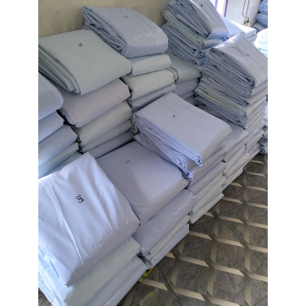 Banner Murah Putih Polos