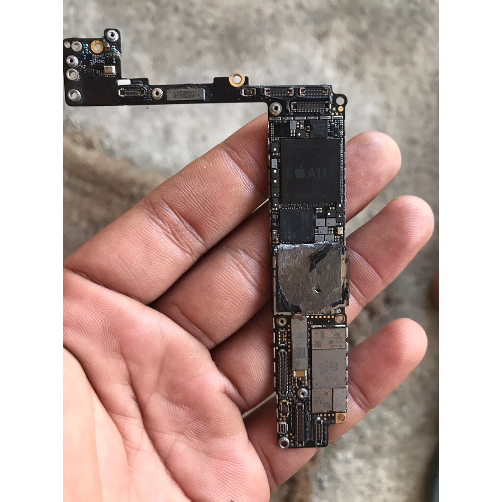 Mesin iphone 7,,7+(plus),,8,,8+(plus) 128gb mati total kerusakan cek deskripsi