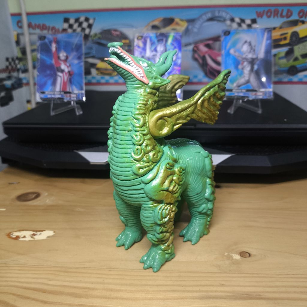 Sofubi Kaiju Dodongo - UMS Kaiju Ultraman hayata
