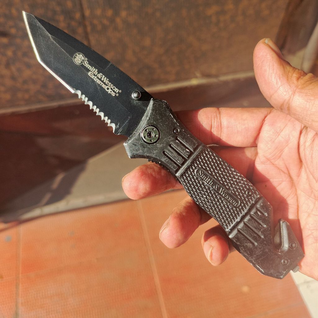 SMITH & WESSON Extreme Ops SWEX2 SWFR2 S&W Smith&Wesson pislip ringan compact size combo serrated