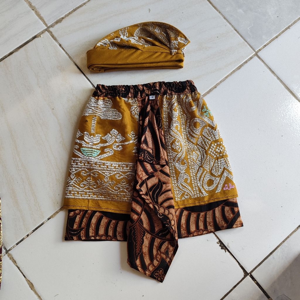 kamen udeng bali 3-7 bulan