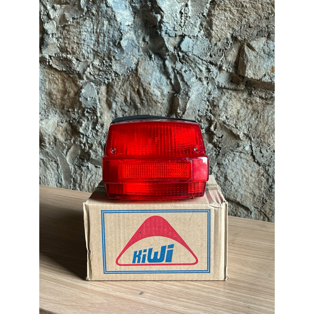 STOPLAMP LAMPU BELAKANG VESPA P150X P150S P150SE PX150E P150XE STRADA SERA SPARTAN MERK KIWI