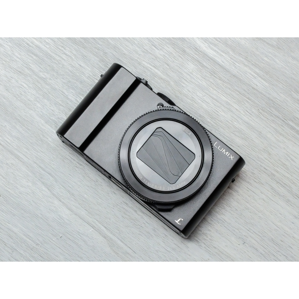 Panasonic Lumix LX-10 Digital Camera - Like New