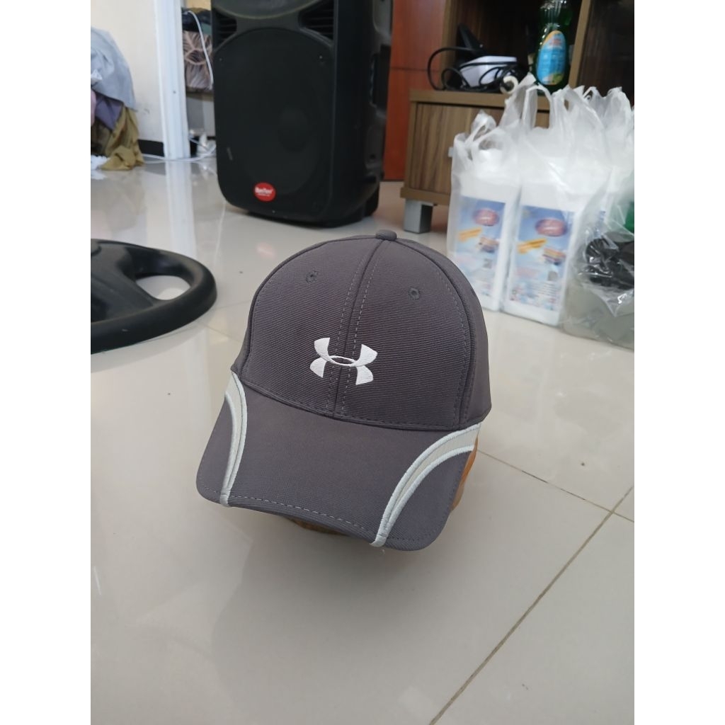 topi under armor tebal adem
