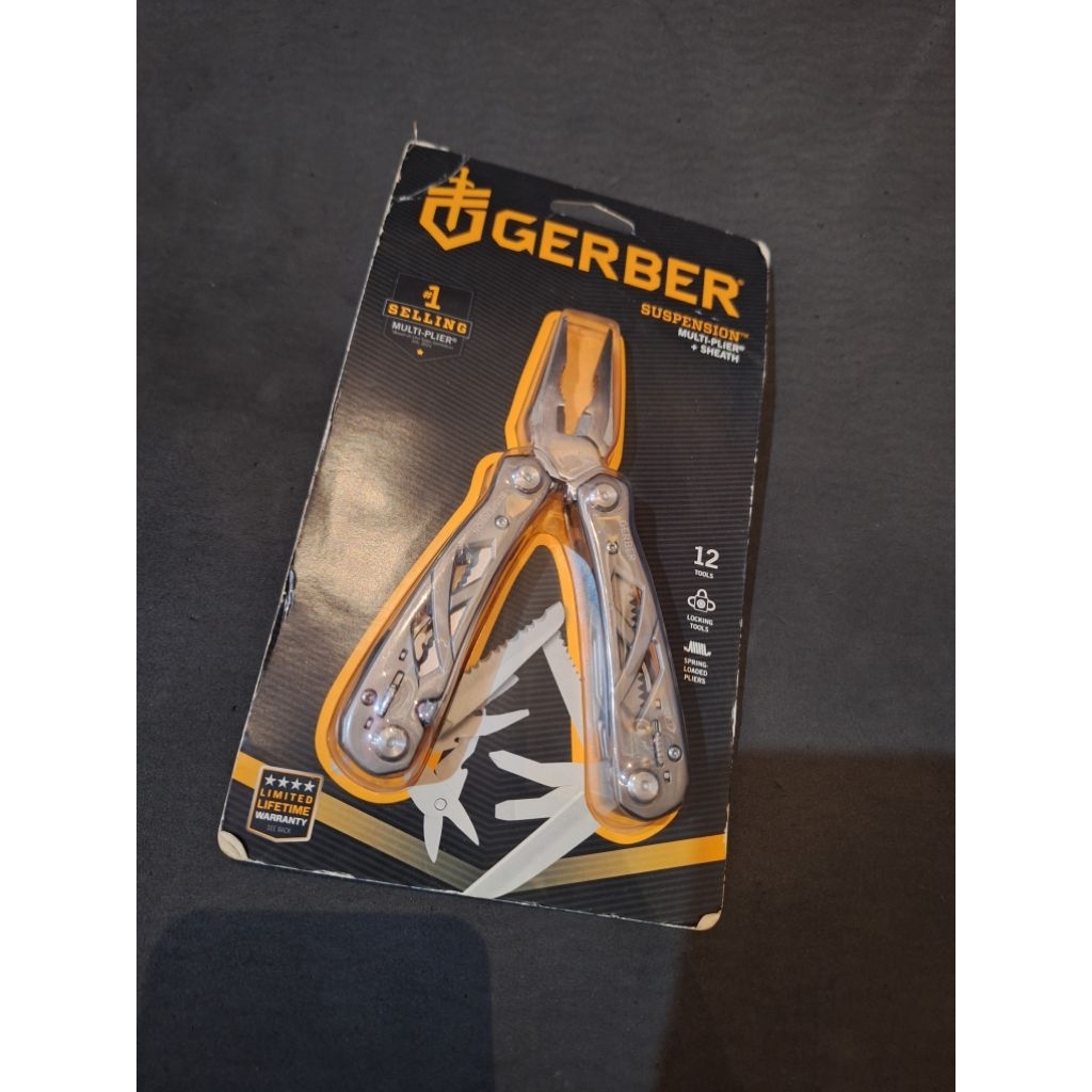 Gerber Gear Suspension 12-in-1 EDC Multi-Plier Multitool with Pocket Knife
